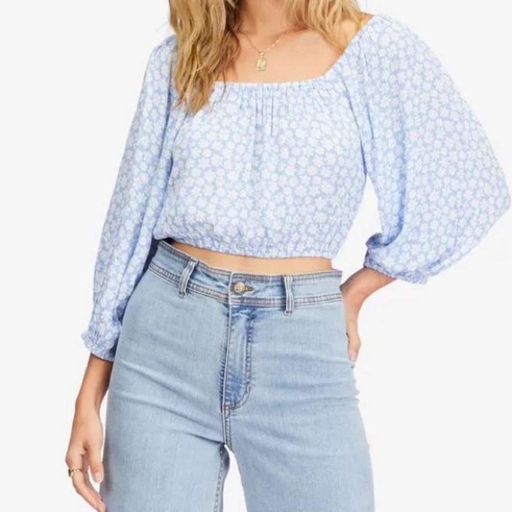Billabong NWT Top, size S, blue with white flowers